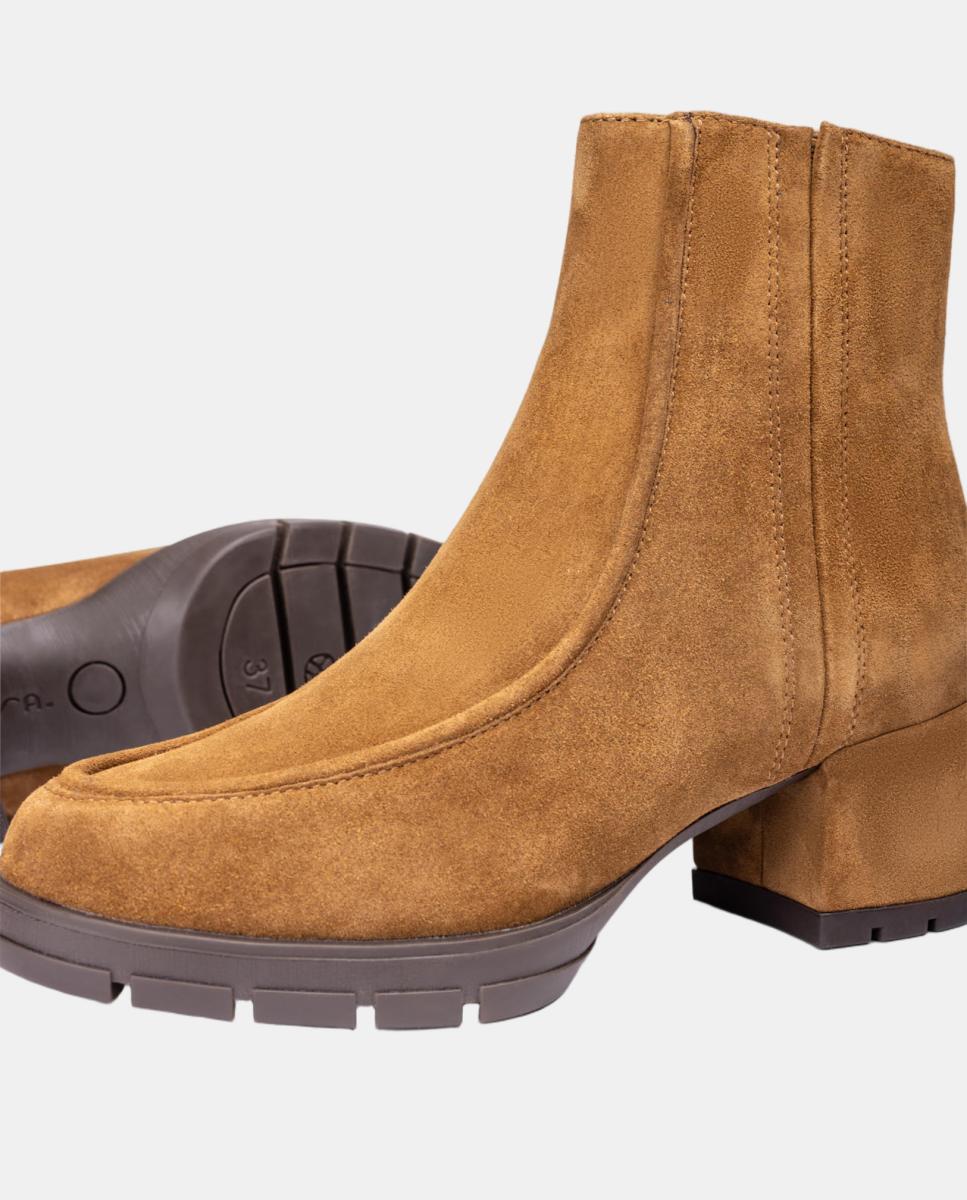 Botins em Pele com Detalhe de Bordão Franzido Castanho-claro-6