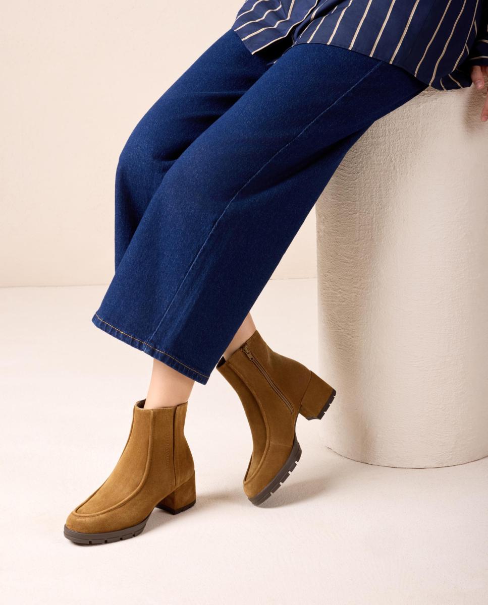 Botins em Pele com Detalhe de Bordão Franzido Castanho-claro-7