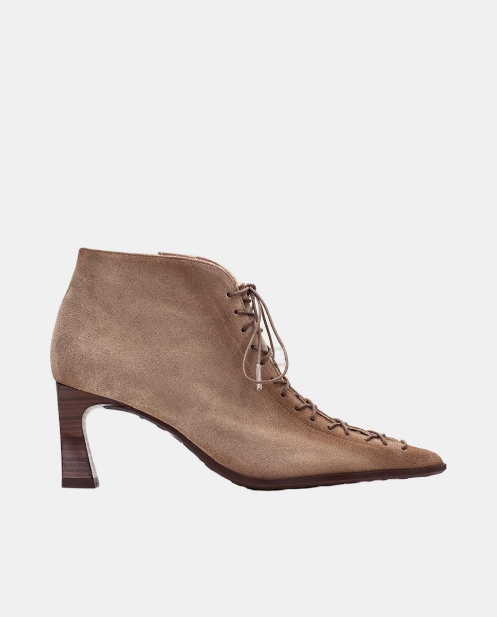 Imagem 0 de Sapatos Tipo Botins de Salto, Biqueira Fina e Atacadores Tipo Corsé