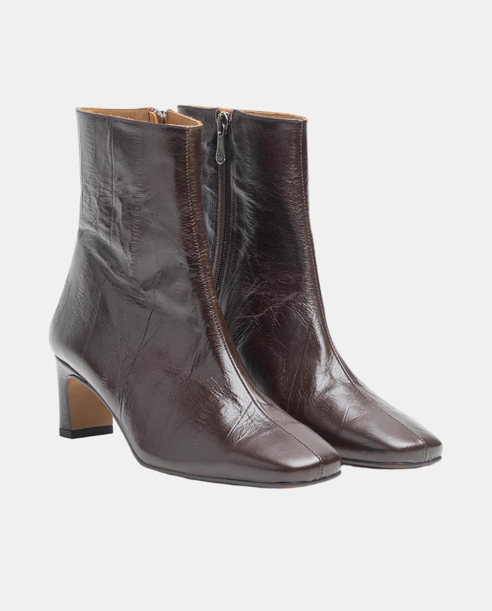 Botins em Pele Gravada com Efeito de Águia Castanho-2