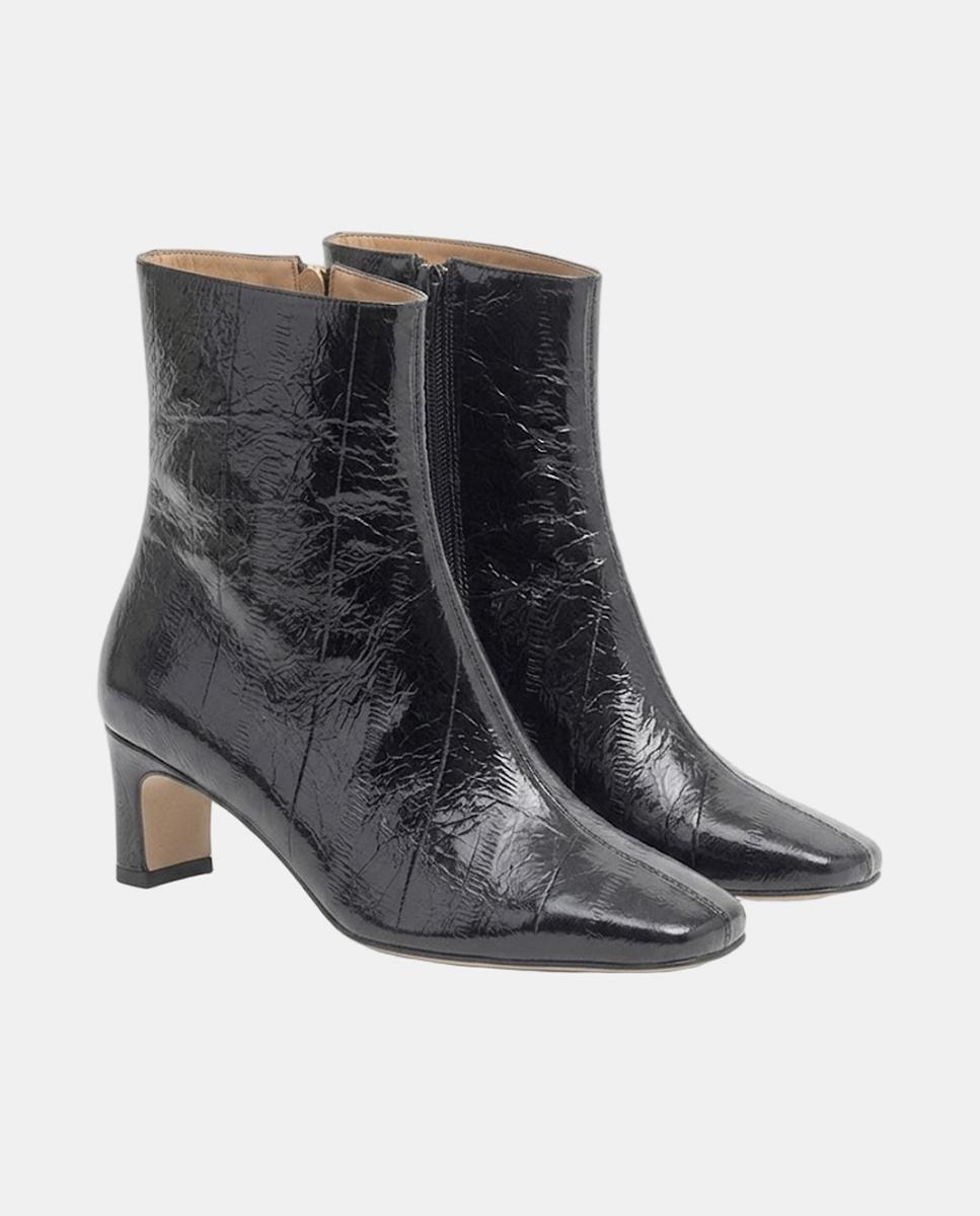 Botins em Pele Gravada com Efeito de Águia Pretos-2