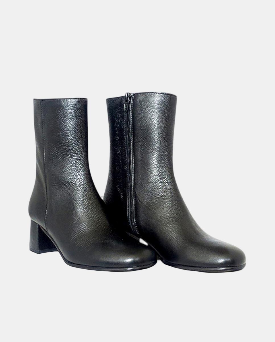 Botins de Salto Lisos em Pele Preto-2