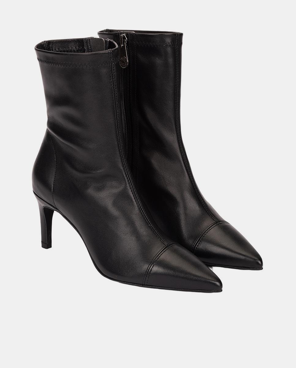 Botins em Pele com Biqueira e Salto Fino Preto-2