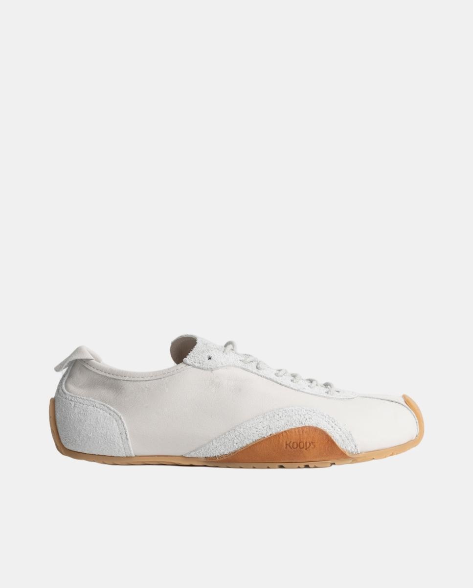 Imagem 0 de Sapatilhas unisex em pele e sola rasa sem drop.