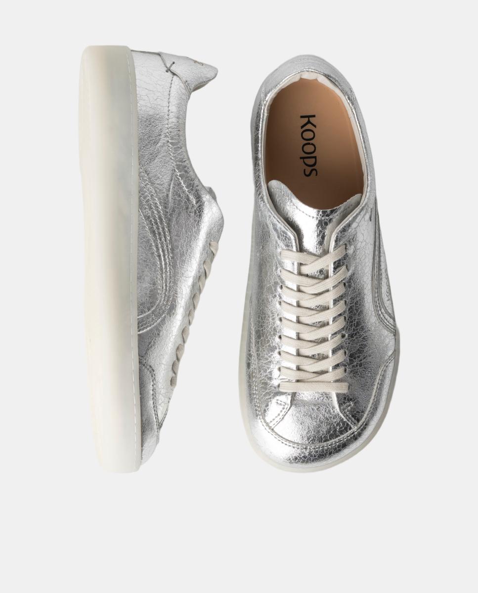 Sapatilhas unisex em pele e sola rasa sem drop. Prata-3
