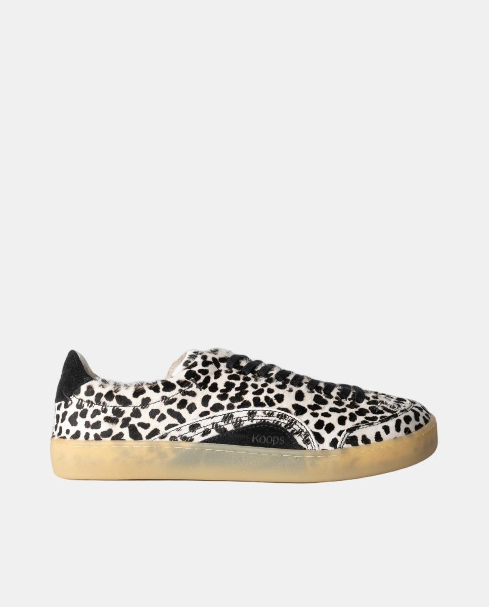 Imagem 0 de Sapatilhas unisex em pele e sola rasa sem drop.
