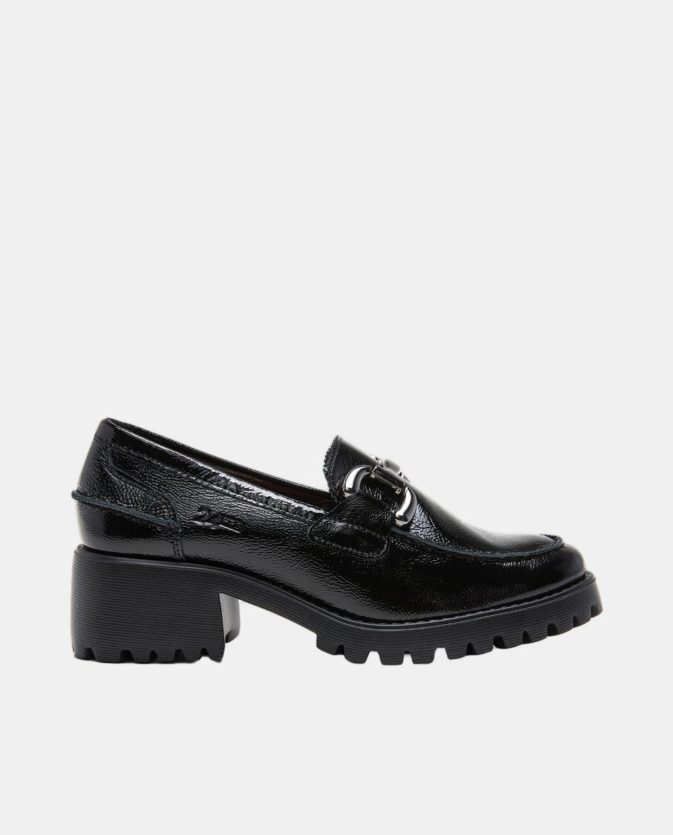 Mocassins em Verniz com Salto - Preto Preto-1
