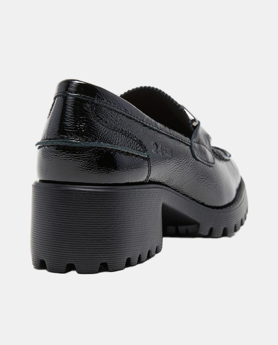 Mocassins em Verniz com Salto - Preto Preto-4