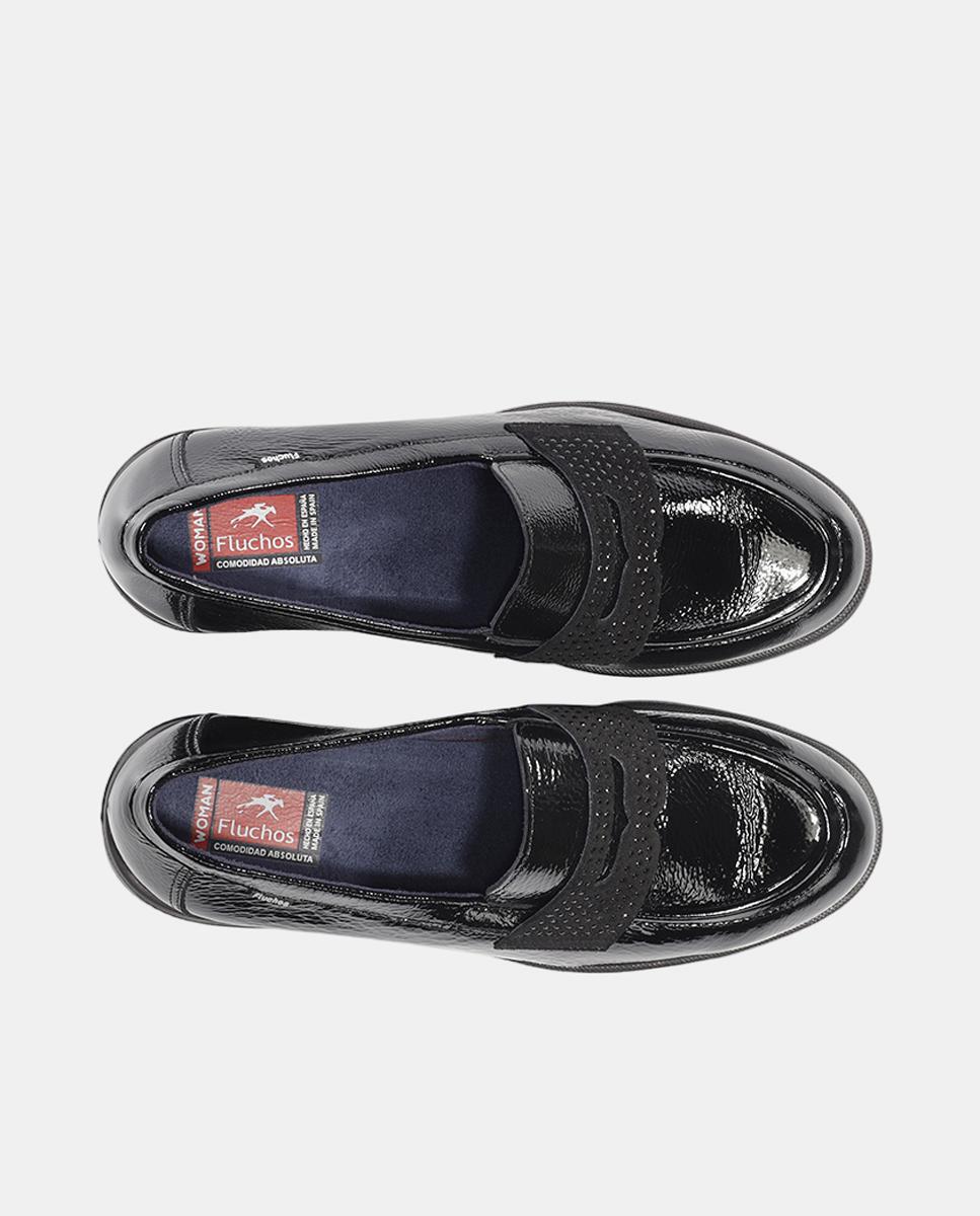Mocassins em Pele com Salto de Bloco Extra Ligeiro Preto-5