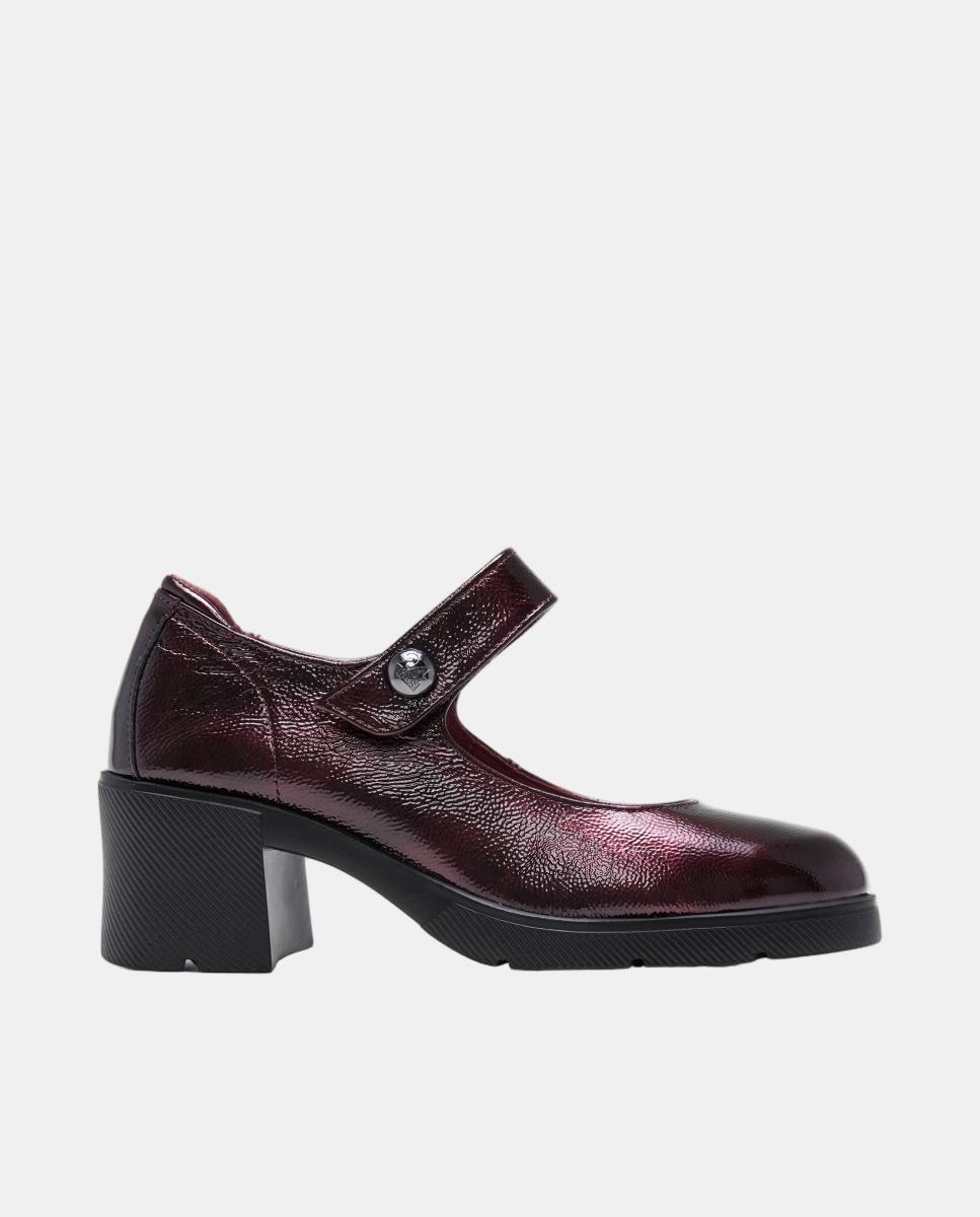 Imagem 0 de Sapatos de Presilha em Verniz com Salto de Bloco