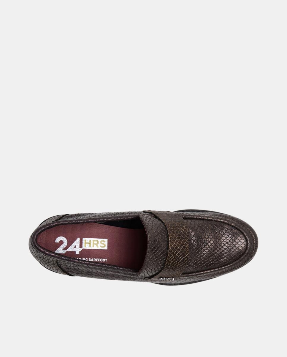 Mocassins em Pele com Efeito de Serpente na Cunha Castanho-4