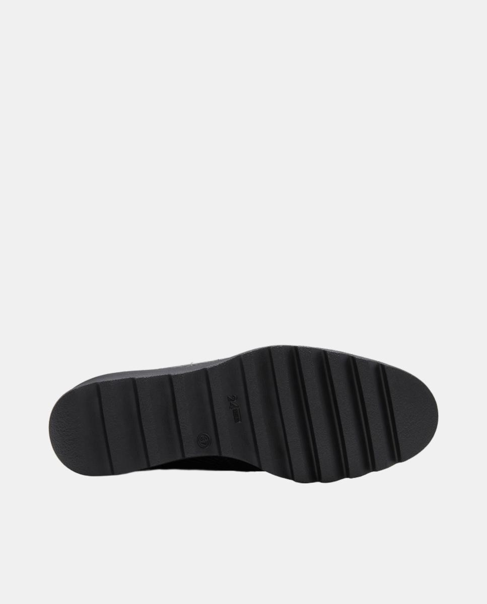 Mocassins em Pele com Efeito de Serpente na Cunha Preto-2