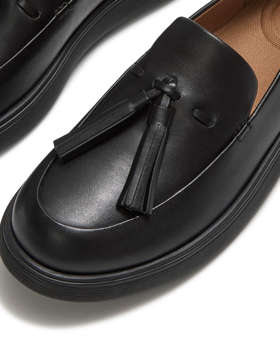 Mocassins Iqushion Comff em Pele com Borlas Preto-3