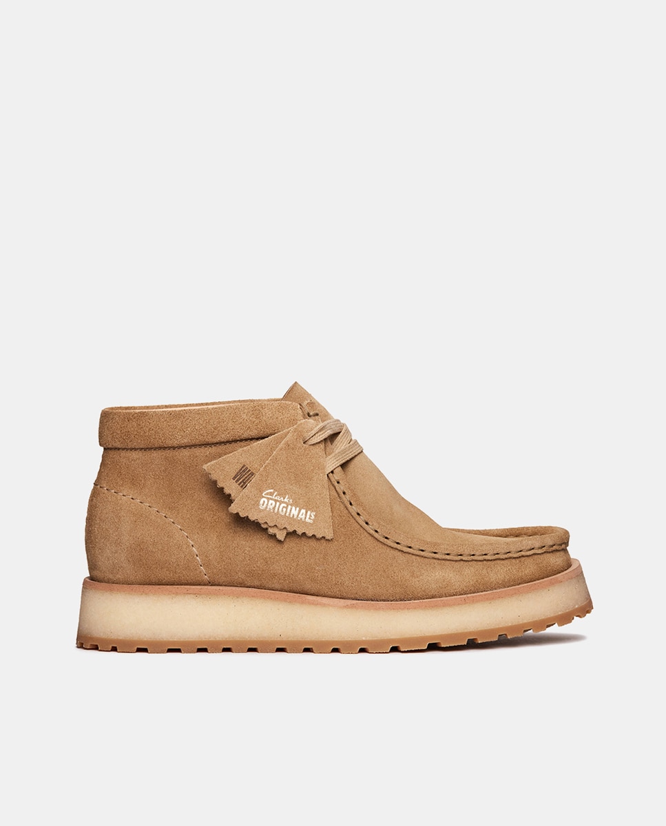 Imagem 0 de Botins Wallabee Scout de Camurça com Sola de Borracha