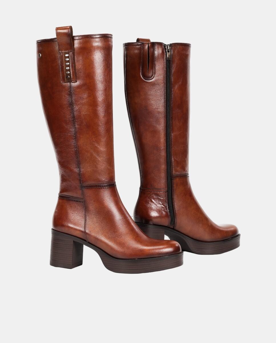 Botas em Pele com Salto Couro-7