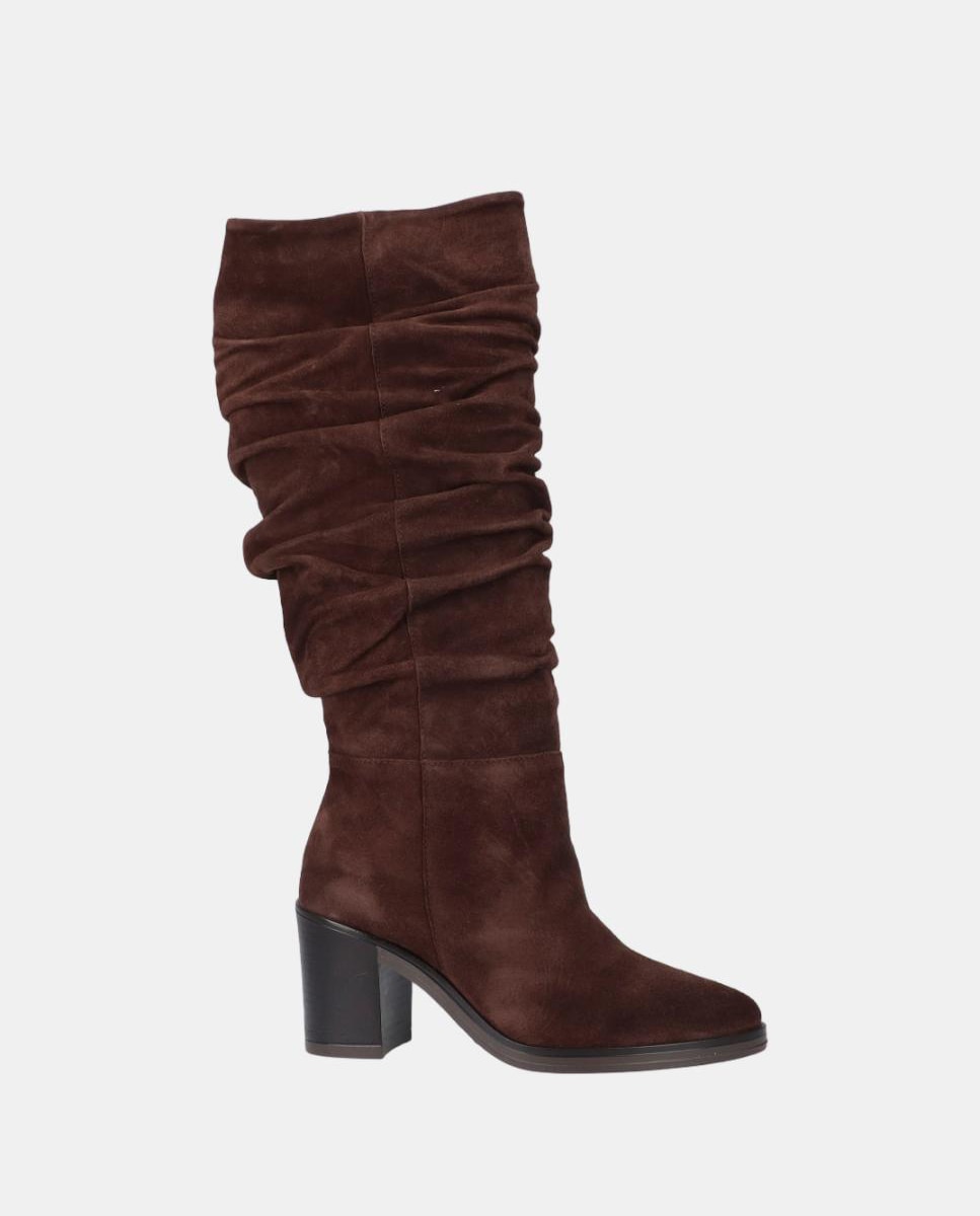 Imagem 0 de Botas Altas de Croute Enrugada com Salto
