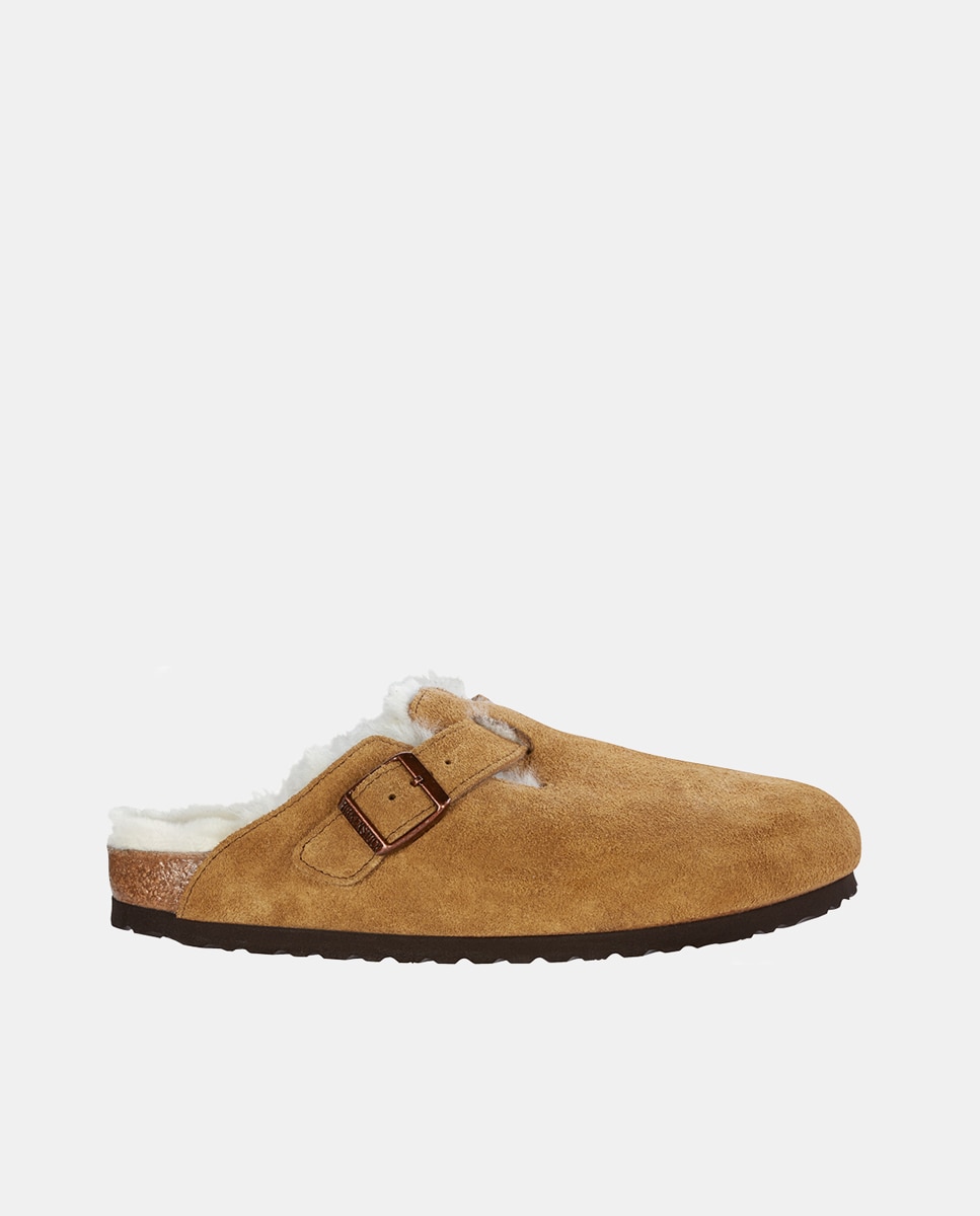 Imagem 0 de Socas de camurça castanhas com adorno de fivela