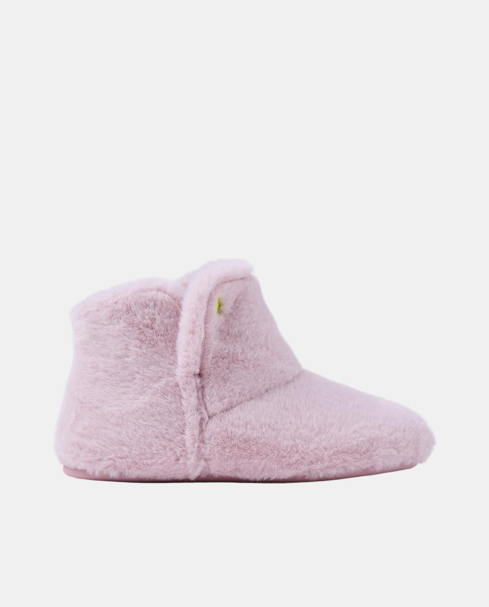 Imagem 0 de Pantufas Tipo Botins de Pelo