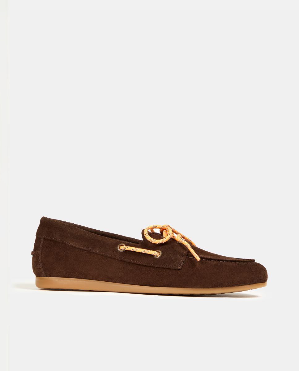 Sapatos Rasos Tipo Náuticos em Pele Castanho-1