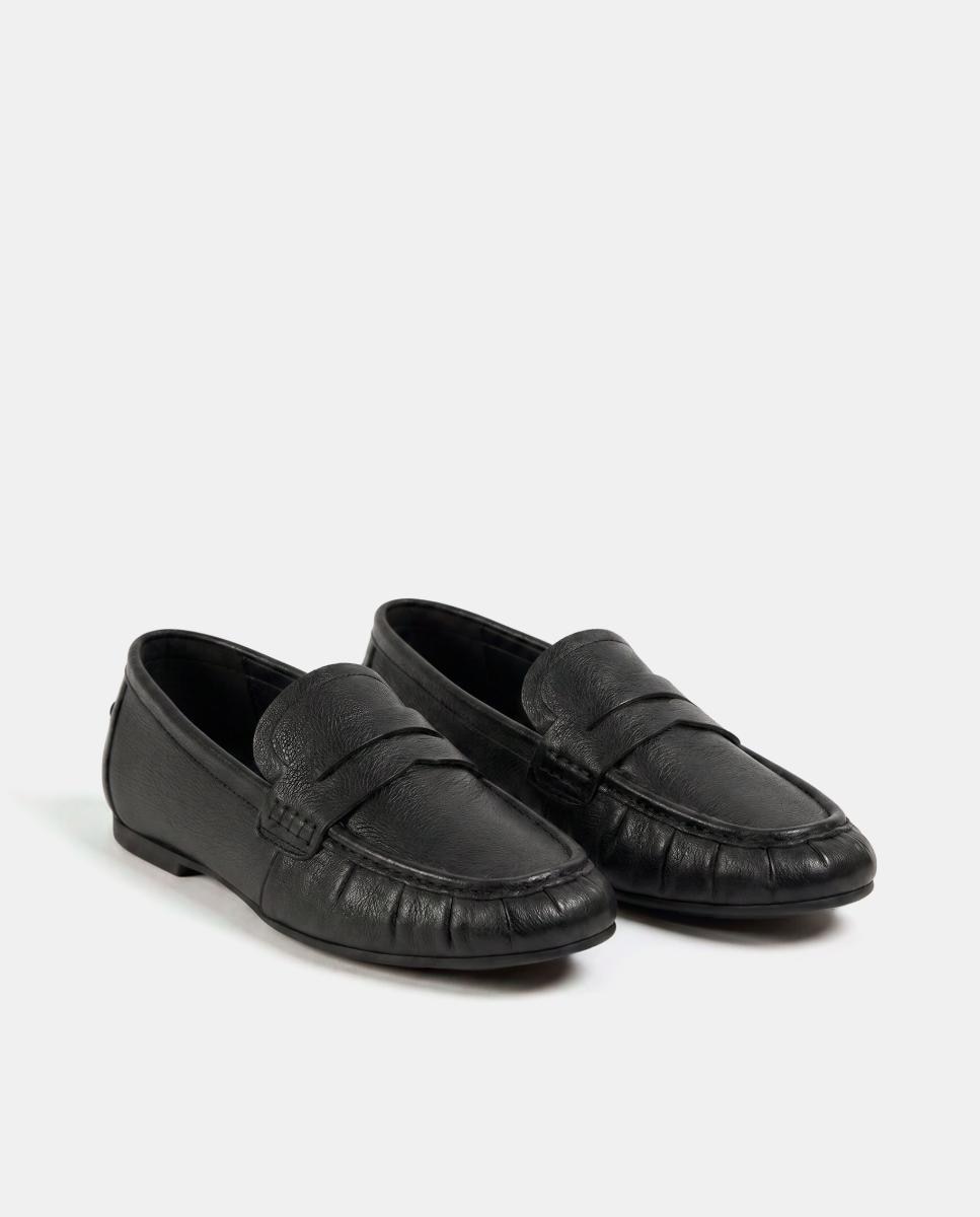 Mocassins Básicos em Pele Preto-2