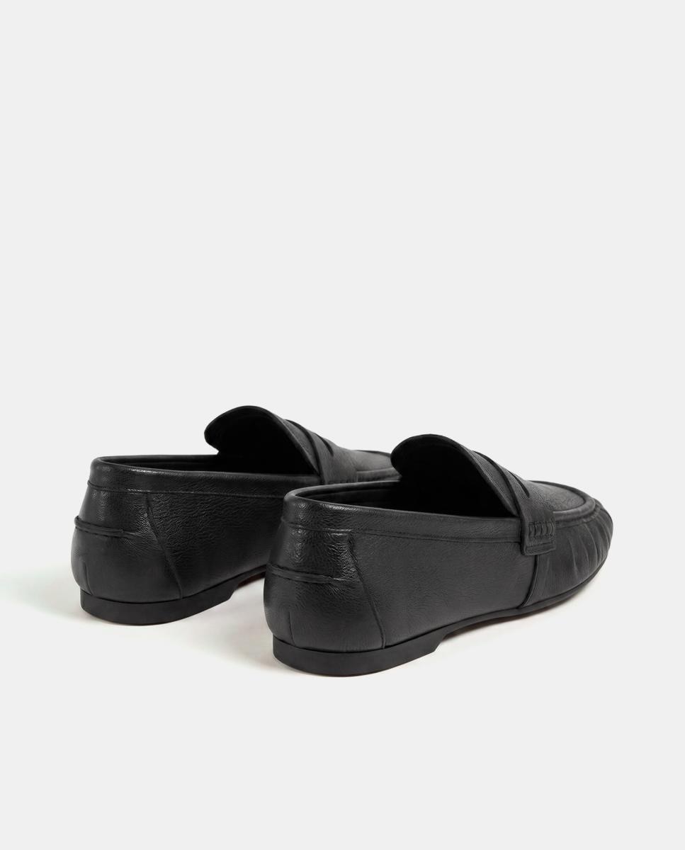 Mocassins Básicos em Pele Preto-4