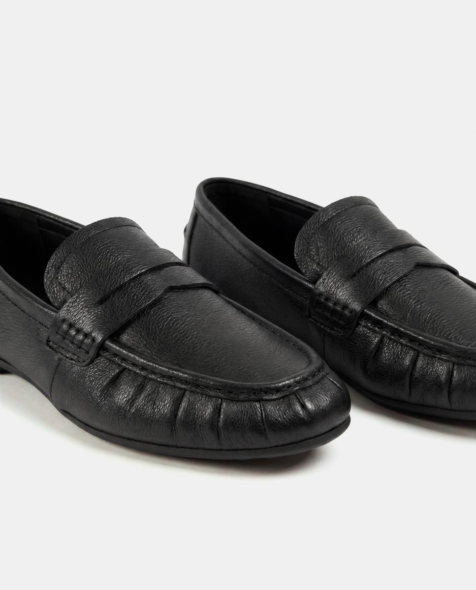 Mocassins Básicos em Pele Preto-5