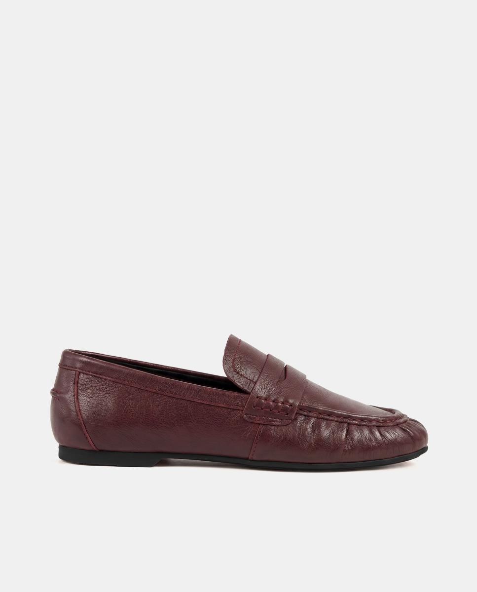 Imagem 0 de Mocassins Básicos em Pele