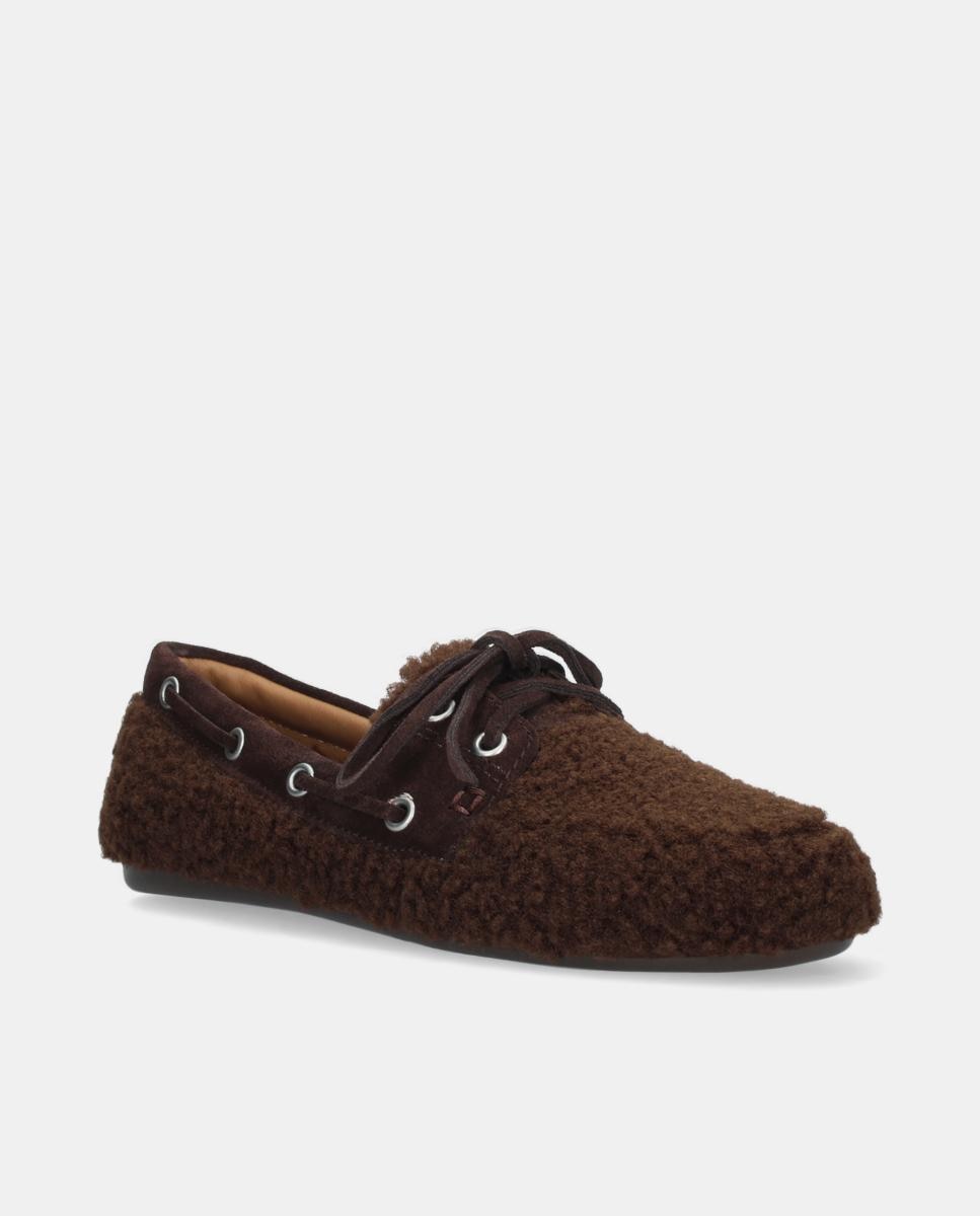 Mocassins em Têxtil com Salto Raso Castanho-2