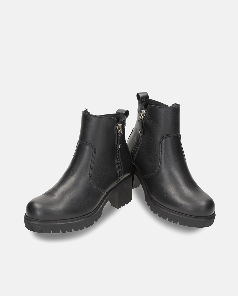Botins em Pele e com Forro de Goretex Preto-3
