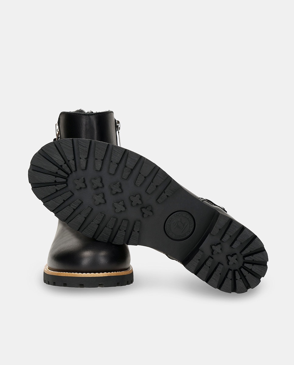 Botas em Pele e com Forro de Pelo Sintético Preto-3