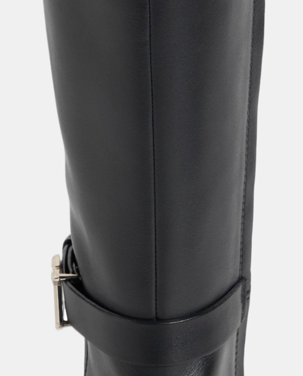 Botas Rasas em Pele Preto-4