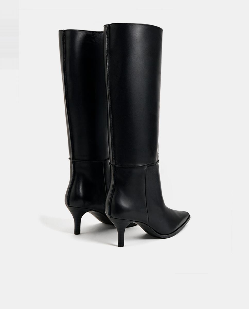 Botas de Salto Baixo e Pele Preto-3
