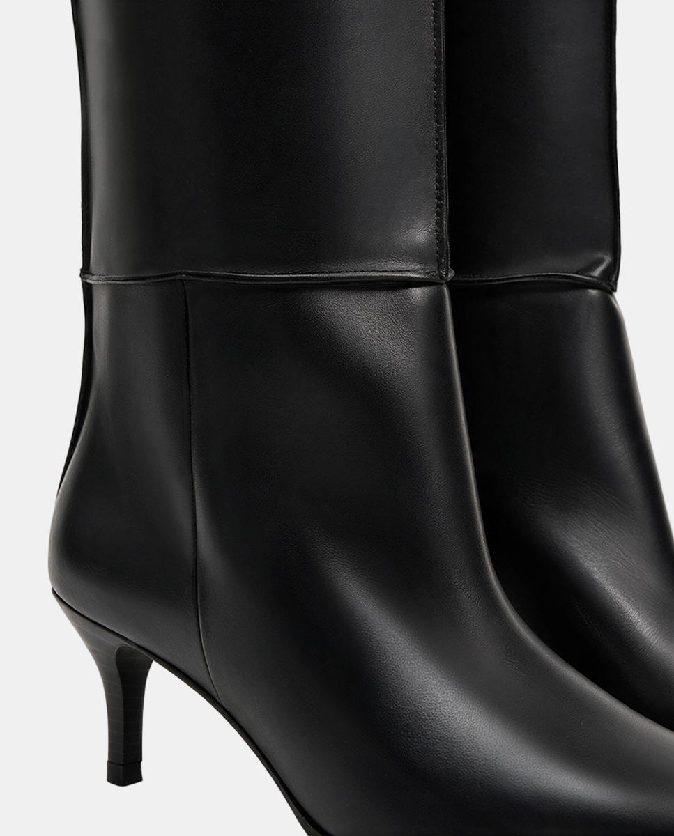 Botas de Salto Baixo e Pele Preto-4