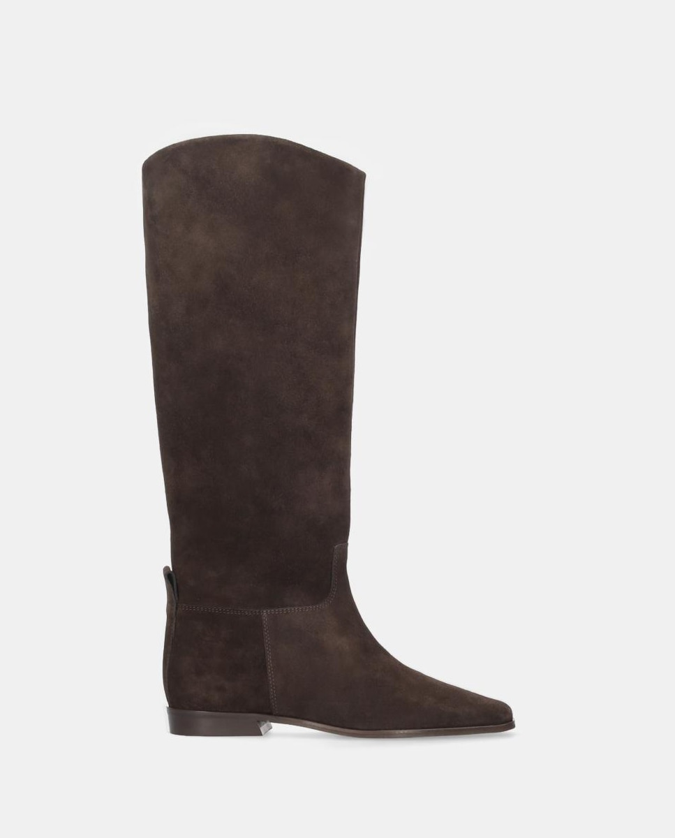 Imagem 0 de Botas Mosqueteira em Croute com Salto Raso
