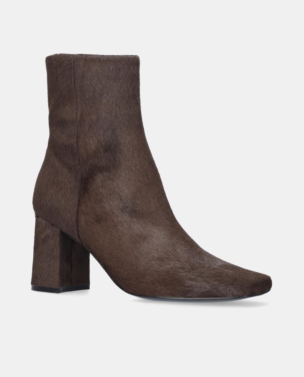 Botins em Pele com Salto de Bloco Castanho-2