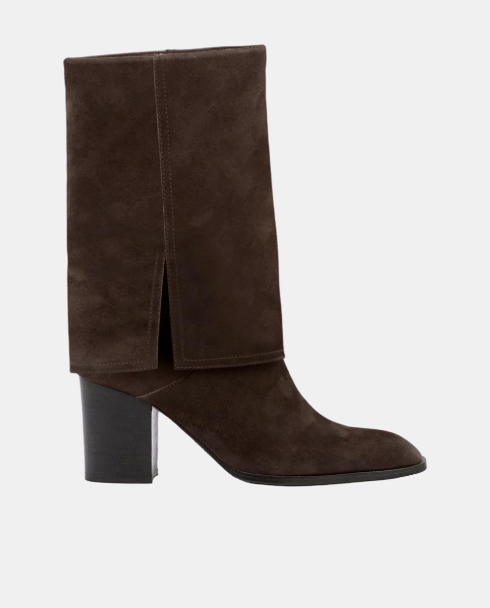 Imagem 0 de Botas em Pele Tipo Polaina com Salto de 6 cm