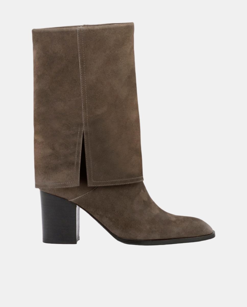 Imagem 0 de Botas em Pele Tipo Polaina com Salto de 6 cm