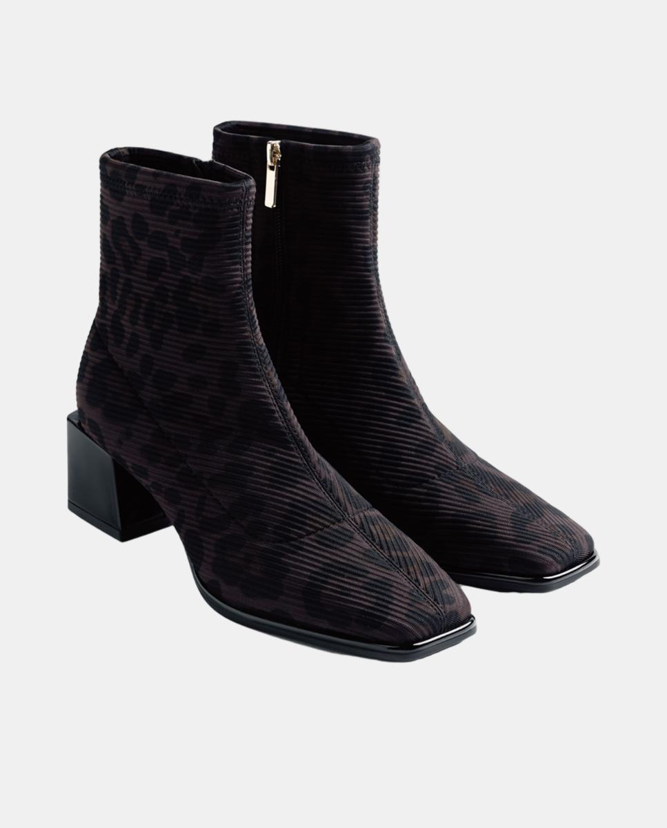 Botins Elásticos com Animal Print Preto-2