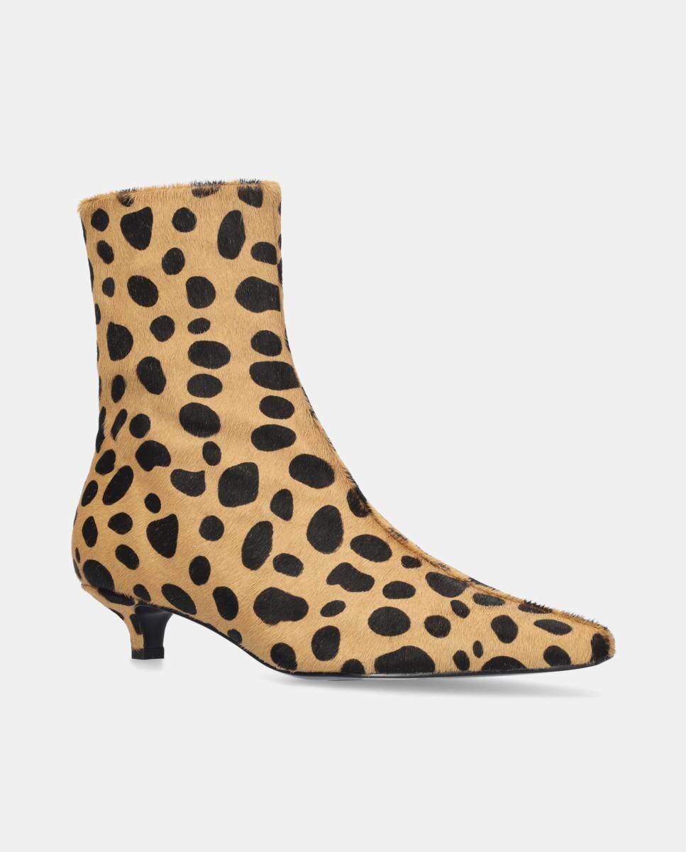 Botins em Pele com Salto de Agulha Multicolor-2