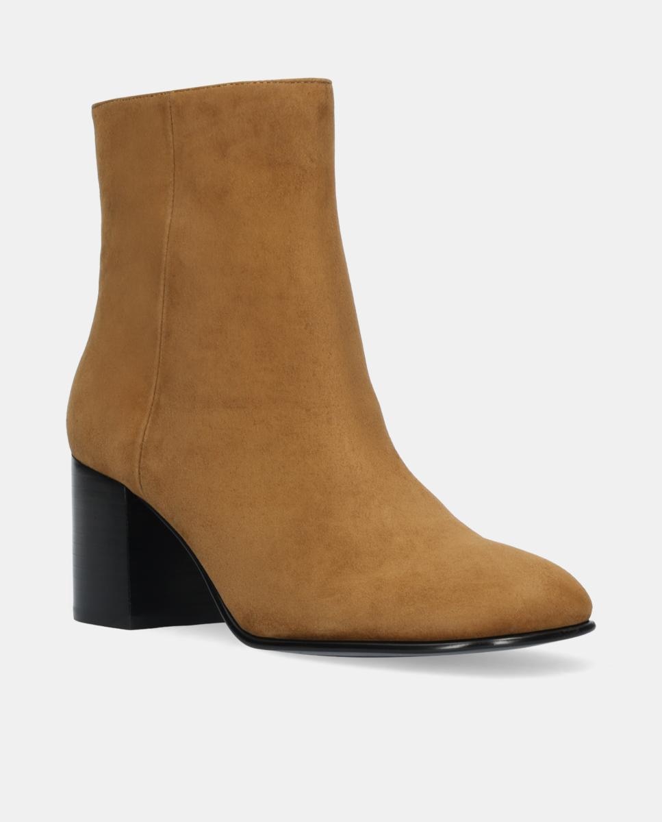 Botins de Camurça com Salto de Bloco Castanho-2