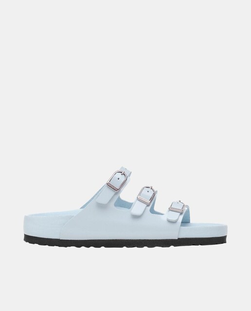 Imagem 0 de Sandálias de Três Tiras em Couro Natural Envernizado