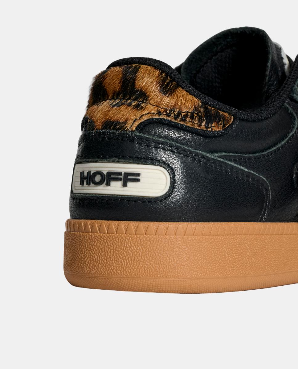 Sapatilhas Baixas em Pele com Sola de Borracha Preto-5