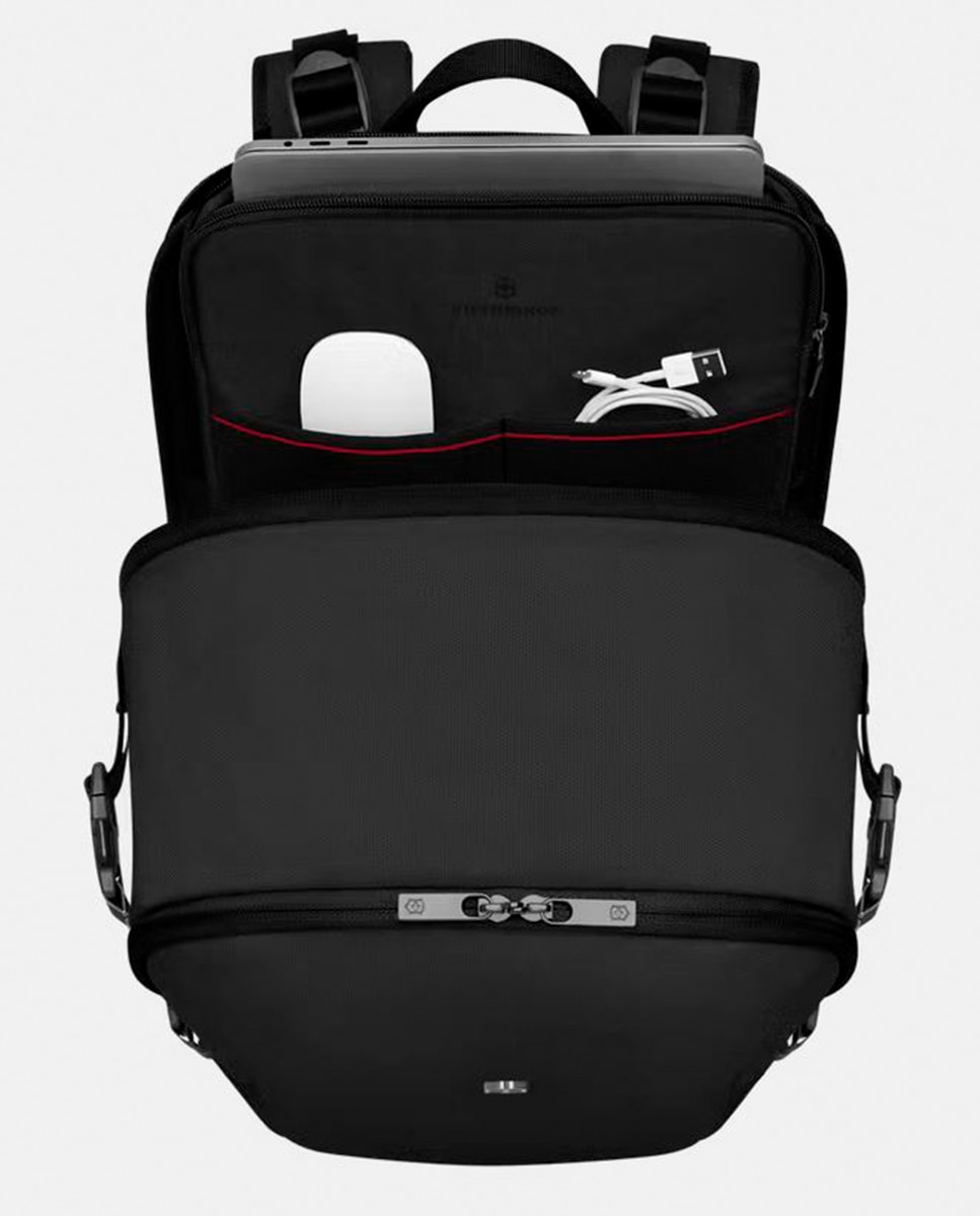 Mochila Grande 32 Litros de Poliéster Traveler Preto-15