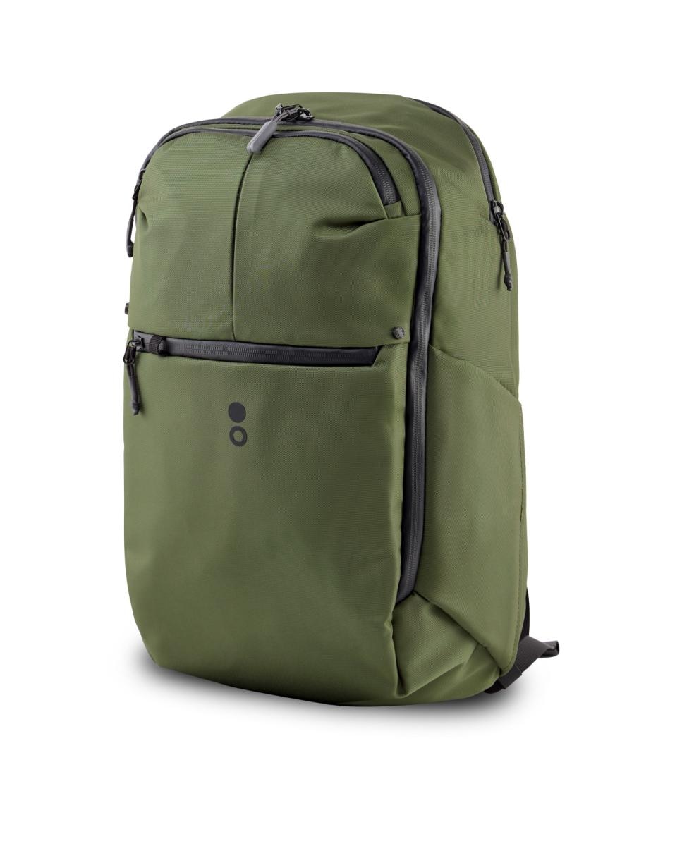 Imagen 3 de MOCHILLA DAYTRIPPER 22L PET RECICLADO - ECHOLAC - Verde militar Verde militar