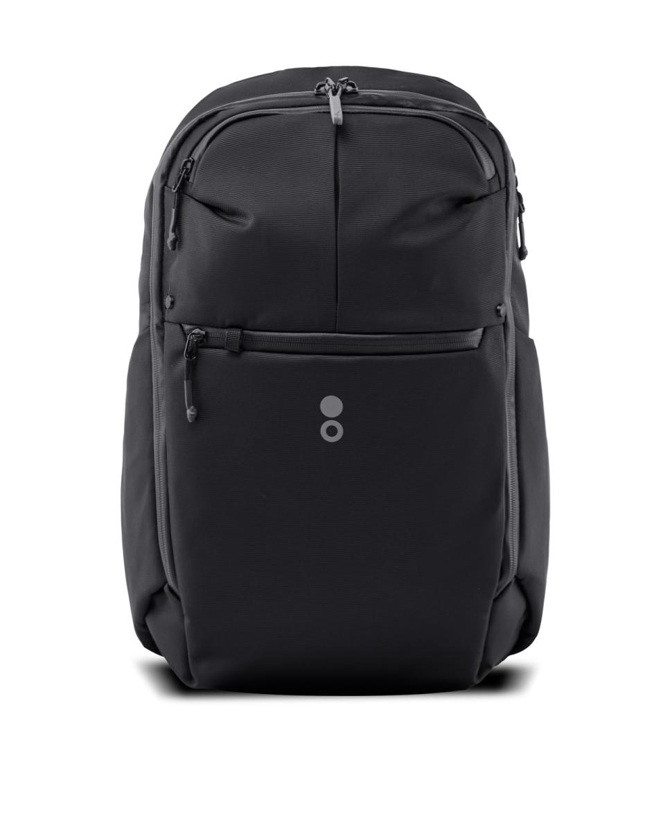Imagen 1 de MOCHILLA DAYTRIPPER 22L PET RECICLADO Negro