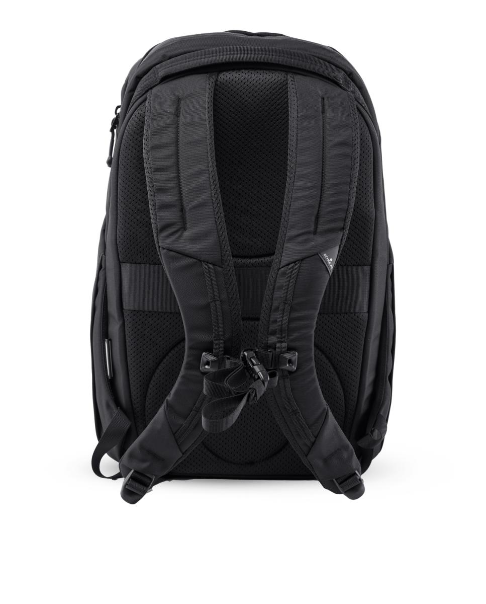 Imagen 2 de MOCHILLA DAYTRIPPER 22L PET RECICLADO - ECHOLAC - Negro Negro