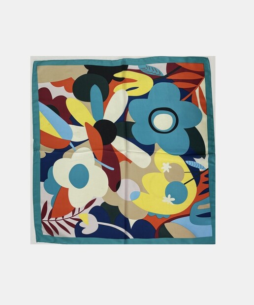 Imagem 0 de Lenço com Flores Grandes