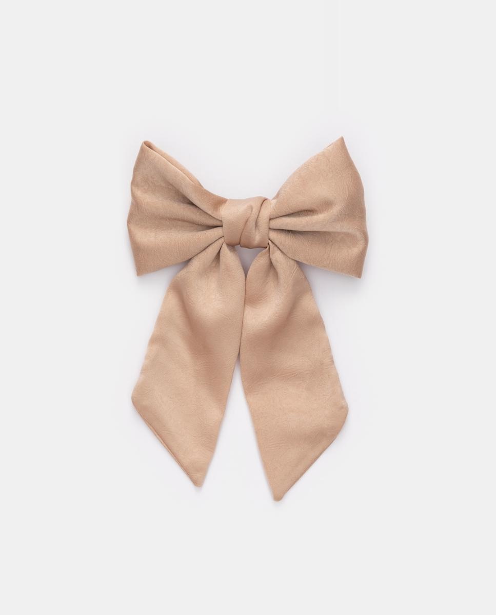 Imagem 0 de Travessão com Laçada Grande Dupla em Tecido de Cetim Ligeiramente Texturado