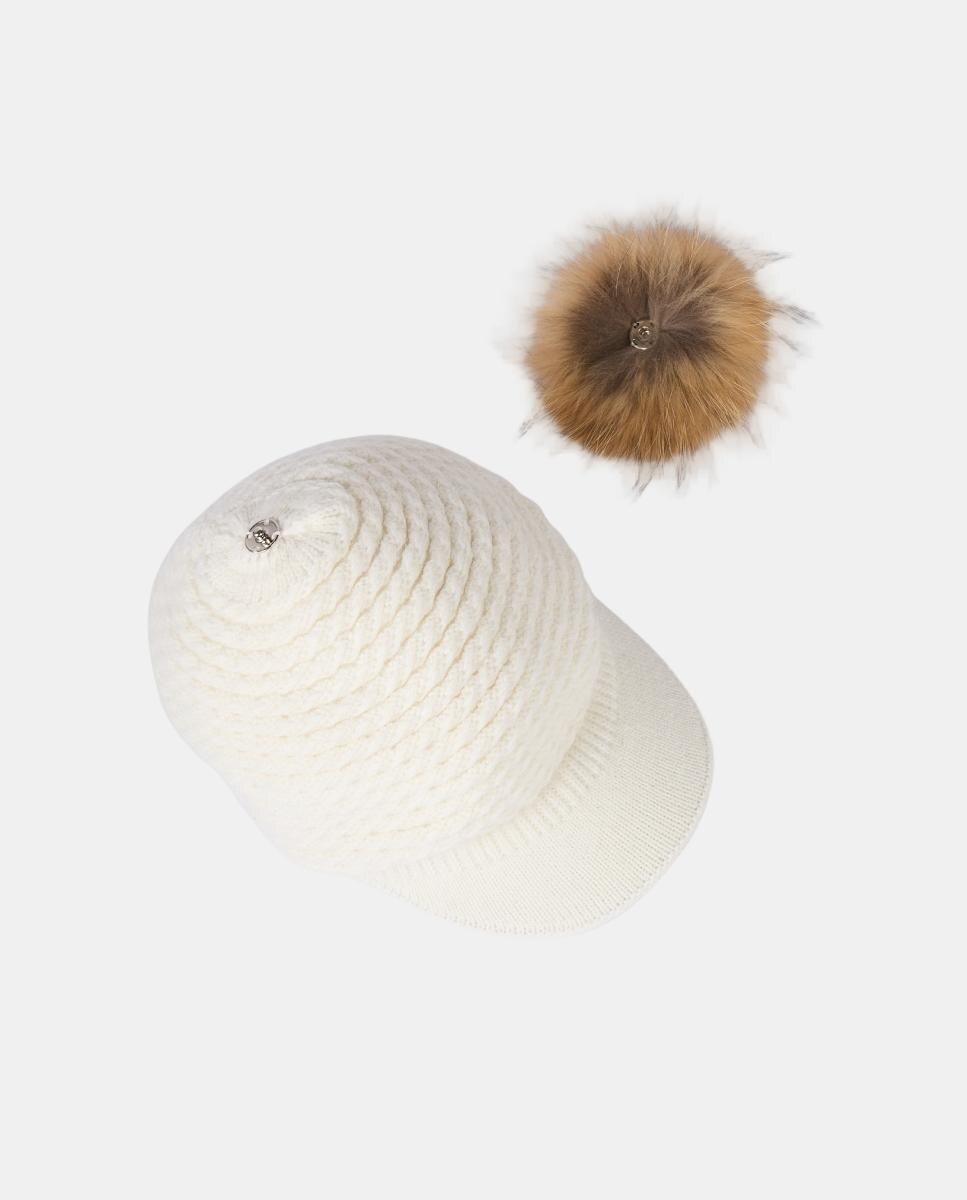 Boné de malha bege com pompom de pêlo Cru-2