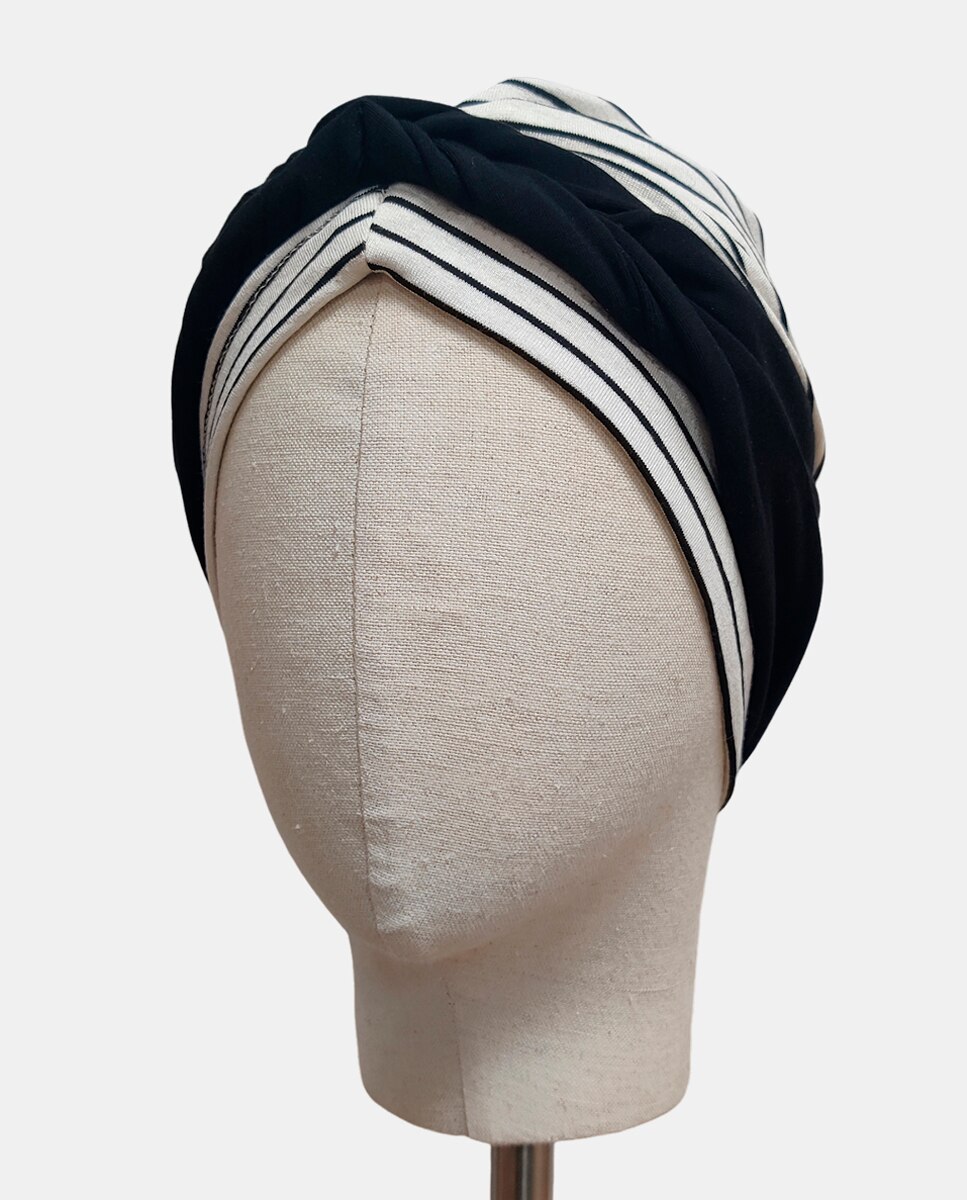 Imagem 0 de Turbante com Padrão Espinha de Peixe à Frente